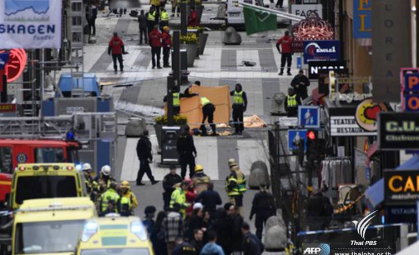 นายกฯ สวีเดน ชี้รถบรรทุกพุ่งชนกลางกรุงสตอกโฮล์มเป็นก่อการร้าย จับผู้ต้องสงสัย 1 คน
