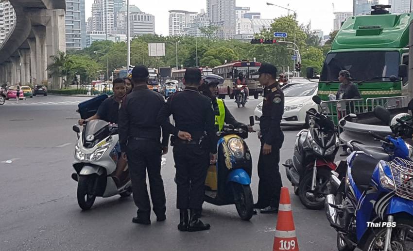 บชน.จับผู้กระทำผิดกฎจราจรช่วงสงกรานต์เกือบหมื่นคน