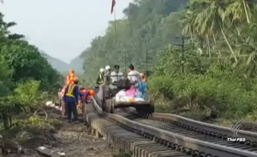 จนท.คาดว่าใช้เวลา 1-2 วันซ่อมรางรถไฟช่วง อ.บางสะพาน แล้วเสร็จ