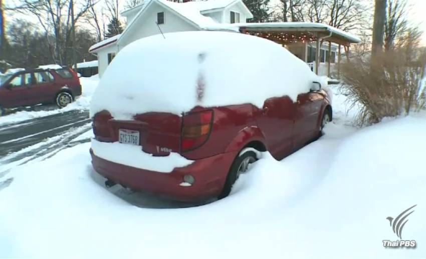 รัฐอิลลินอยส์ สหรัฐฯ เตรียมพร้อมรับมือพายุหิมะและอากาศหนาวเย็นสุดขั้วอังคารนี้ 