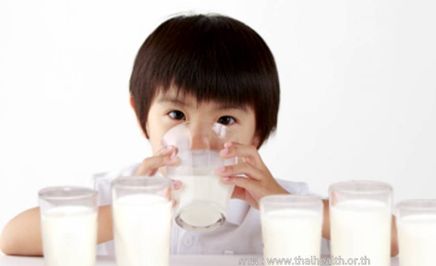 คนไทยดื่มนมน้อย-ต่ำกว่าประเทศในอาเซียน ทำให้เด็กไม่สูง แนะดื่มนมจืดวันละ 1-2 แก้ว
