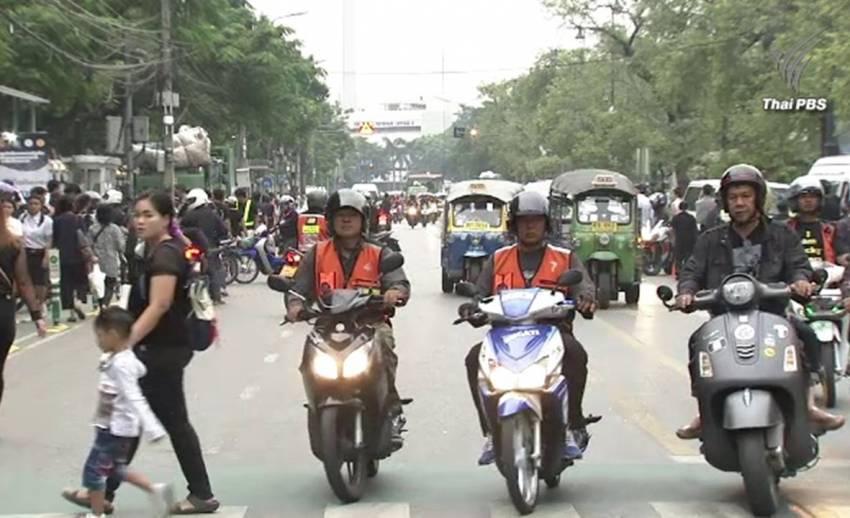 กอร.รส.ปิด 27 เส้นทางรอบสนามหลวง 12-13 พ.ย. รองรับถวายบังคมพระบรมศพ-รับปริญญา มธ.