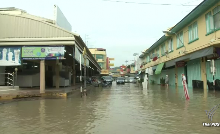 "นายกรัฐมนตรี" สั่งช่วยเหลือชาวบ้านเพชรบุรี หลังเจอน้ำท่วม 4 วัน 