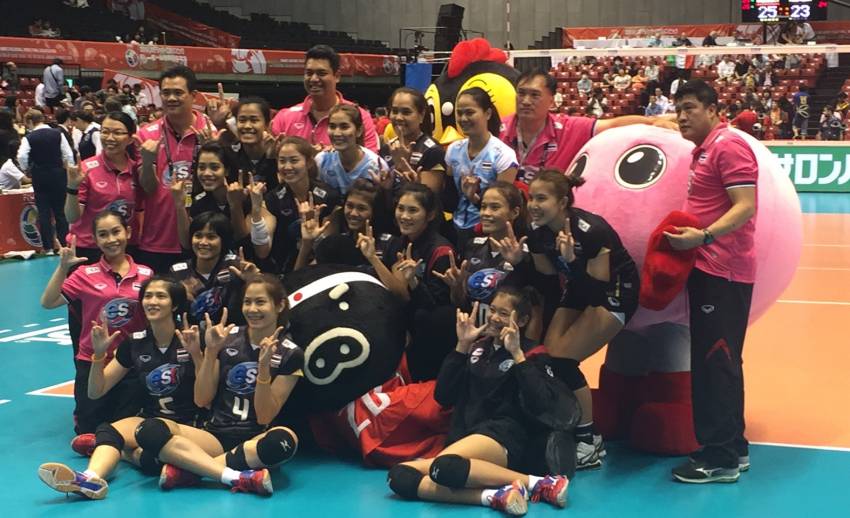 ทีมวอลเลย์บอลสาวไทย หล่นไปอยู่อันดับ 14 ของโลก จากการประกาศของ "เอฟไอวีบี"