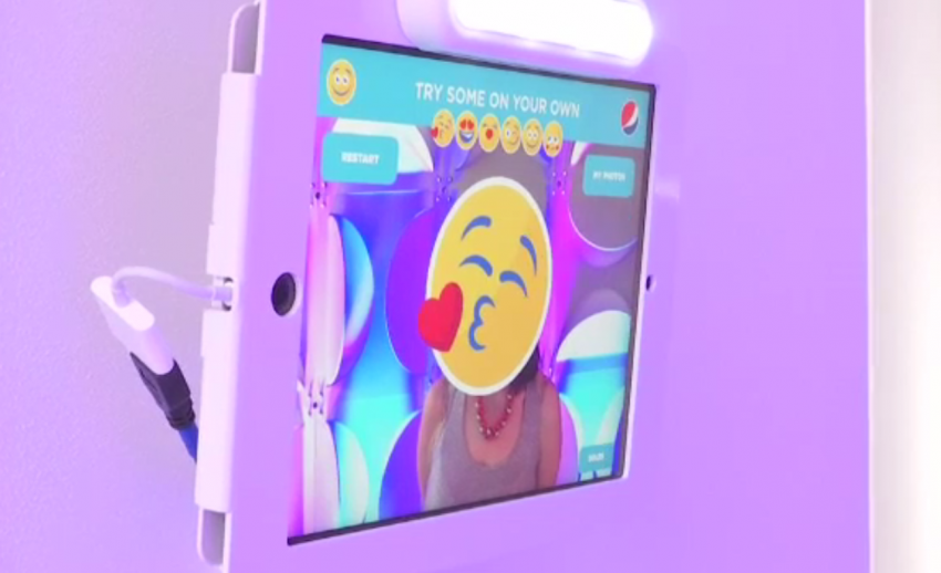 ชาวเน็ตทั่วโลกเตรียมเฉลิมฉลองให้กับ Emoji สัญลักษณ์แทนอารมณ์