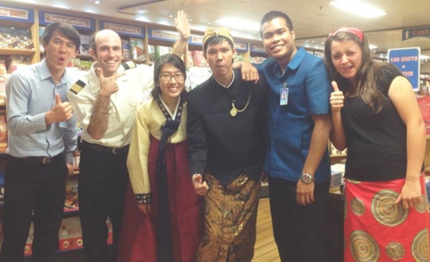 เปิดประสบการณ์เรียนรู้ "ความแตกต่าง" บนเรือหนังสือลอยน้ำ