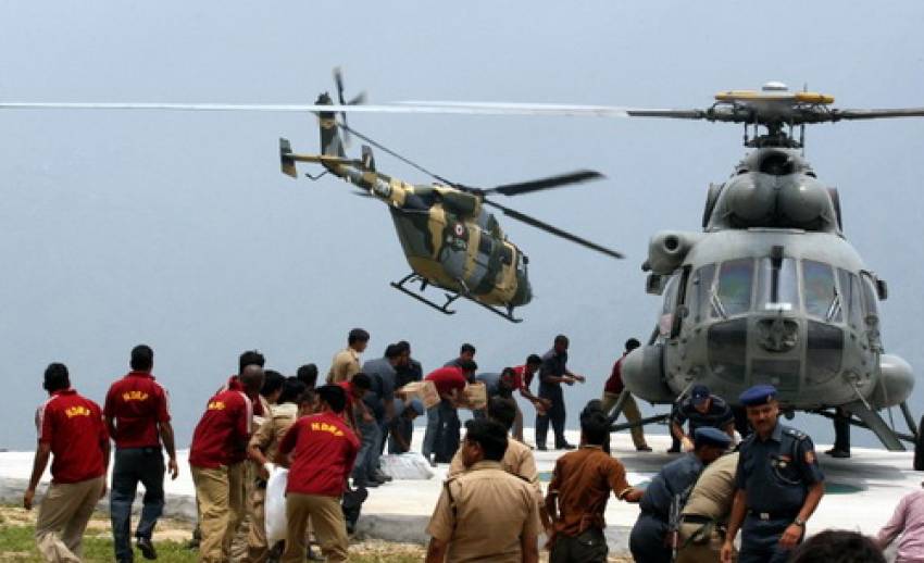 เครื่องบินกู้ภัยน้ำท่วมอินเดียตก เสียชีวิต 9 คน