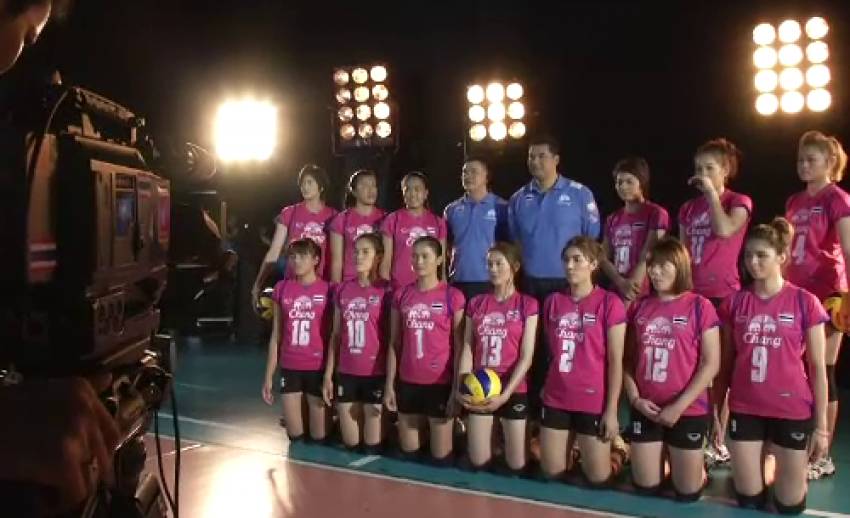 นักวอลเลย์บอลหญิงทีมชาติไทยถ่ายทำโปรโมทสารคดี "Pride of Thailand" 