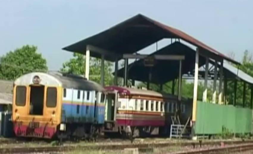 รฟท.ยังไม่สรุปสาเหตุรถไฟตกราง ชี้รอผู้เชี่ยวชาญตรวจสอบ คาดหัวรถจักรเก่า