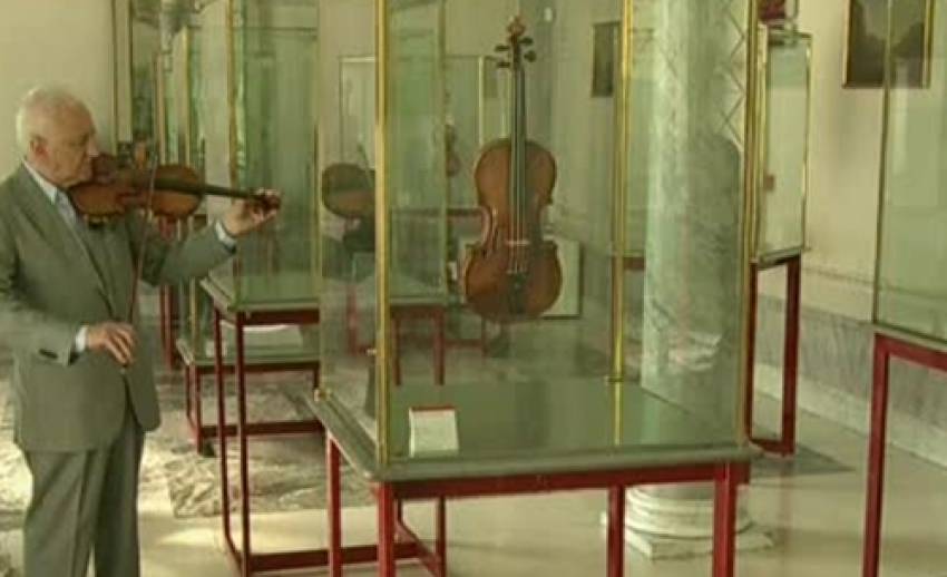 พิพิธภัณฑ์นักสร้างไวโอลิน "อันโตนิโอ สตราดิวารี"
