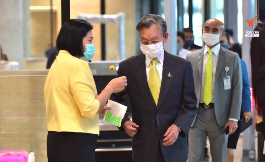 บรรยากาศก่อนการประชุมสภารัฐสภา สมัยสามัญ ครั้งที่ 1/2563 เพื่อพิจารณา พ.ร.ก. 4 ฉบับ