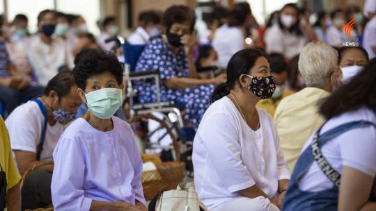 พุทธศาสนิกชนร่วมทำบุญตักบาตร “วันอาสาฬหบูชา”