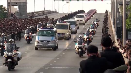 รวมภาพพิธีเคลื่อนขบวนพระบรมศพ พระบาทสมเด็จพระเจ้าอยู่หัวภูมิพลอดุลยเดช
