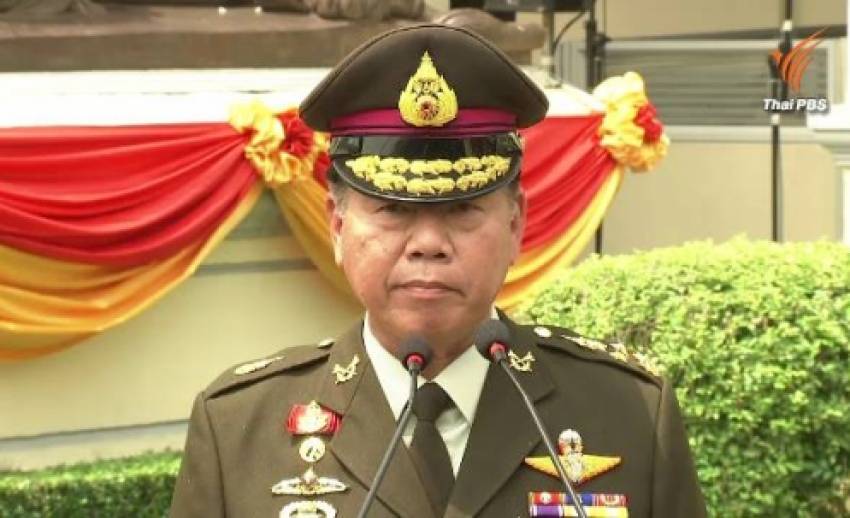 บทบาท ผบ.ทบ.คนใหม่ในยุคเปลี่ยนผ่านสู่การเลือกตั้งกลางปี 2560