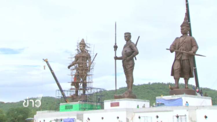 กองทัพบกอัญเชิญพระบรมราชานุสาวรีย์ ร.4 ขึ้นประดิษฐาน