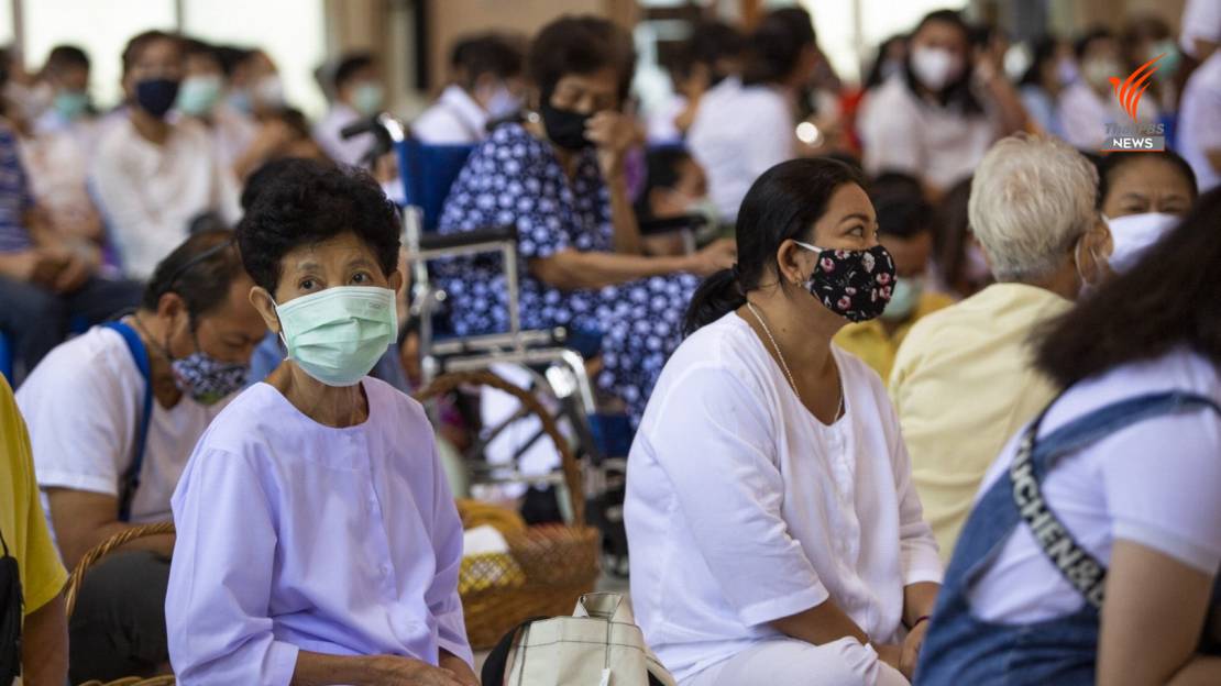 พุทธศาสนิกชนร่วมทำบุญตักบาตร “วันอาสาฬหบูชา”