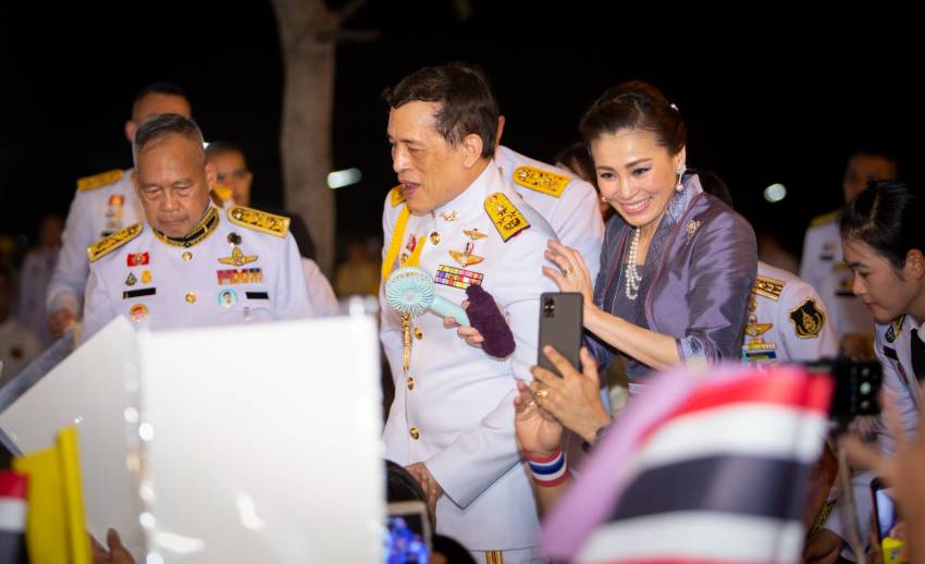 "ในหลวง-พระราชินี" ทรงเปิดอาคารที่ทำการศาลแขวงพระนครศรีอยุธยา