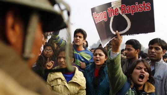 "พรรครัฐบาลอินเดีย"เจรจาผู้ประท้วงคดีข่มขืนนักศึกษาหญิง รับปากเกาะติดคดี