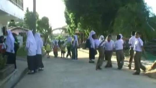 โรงเรียนบ้านแว้ง จ.นราธิวาส เปิดเรียนแล้ว หลังผอ.ถูกยิงบาดเจ็บ