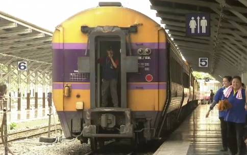 กระทรวงคมนาคมเตรียมขึ้นราคารถไฟ ชั้น 3