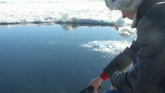 นักประดาน้ำรัสเซียค้นหาชิ้นส่วนอุกกาบาต ยุติปฏิบัติการแล้ว หลังอุณหภูมิลดลงต่ำ