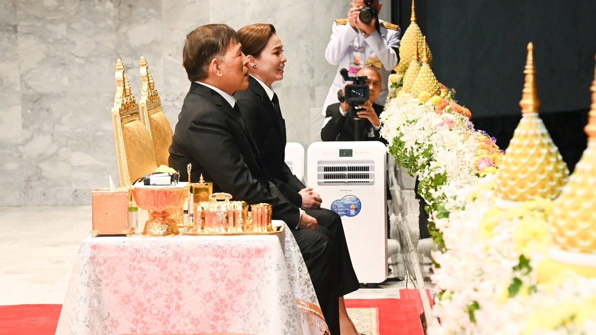 ในหลวง-พระราชินี เสด็จฯ ทรงเปิดการแข่งขันกีฬาซีเกมส์ ครั้งที่ 33