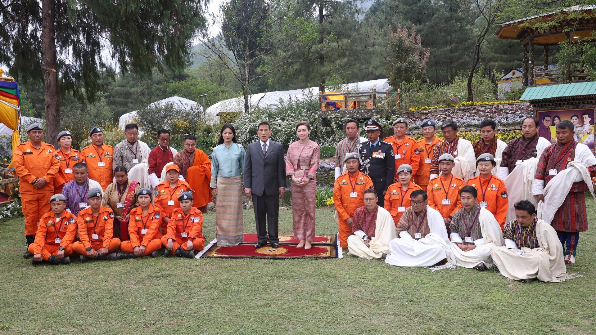 “ในหลวง-พระราชินี” เสด็จพระราชดำเนินไปยังโครงการหลวงเดเชนโชลิง ประเทศภูฏาน