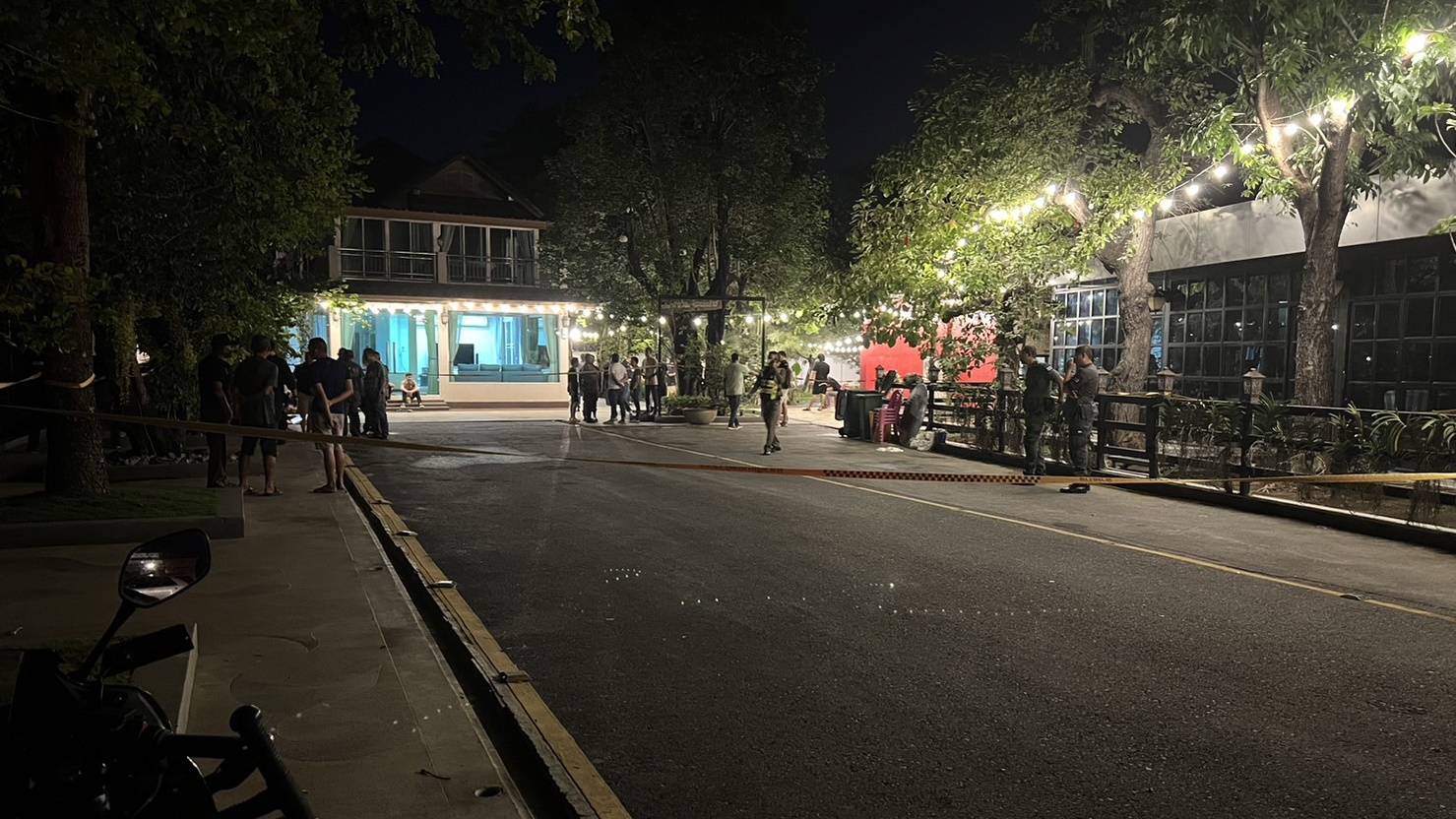 เร่งติดตามมือยิง "ตำรวจทางหลวง" เสียชีวิต 1 เจ็บ 1 นาย