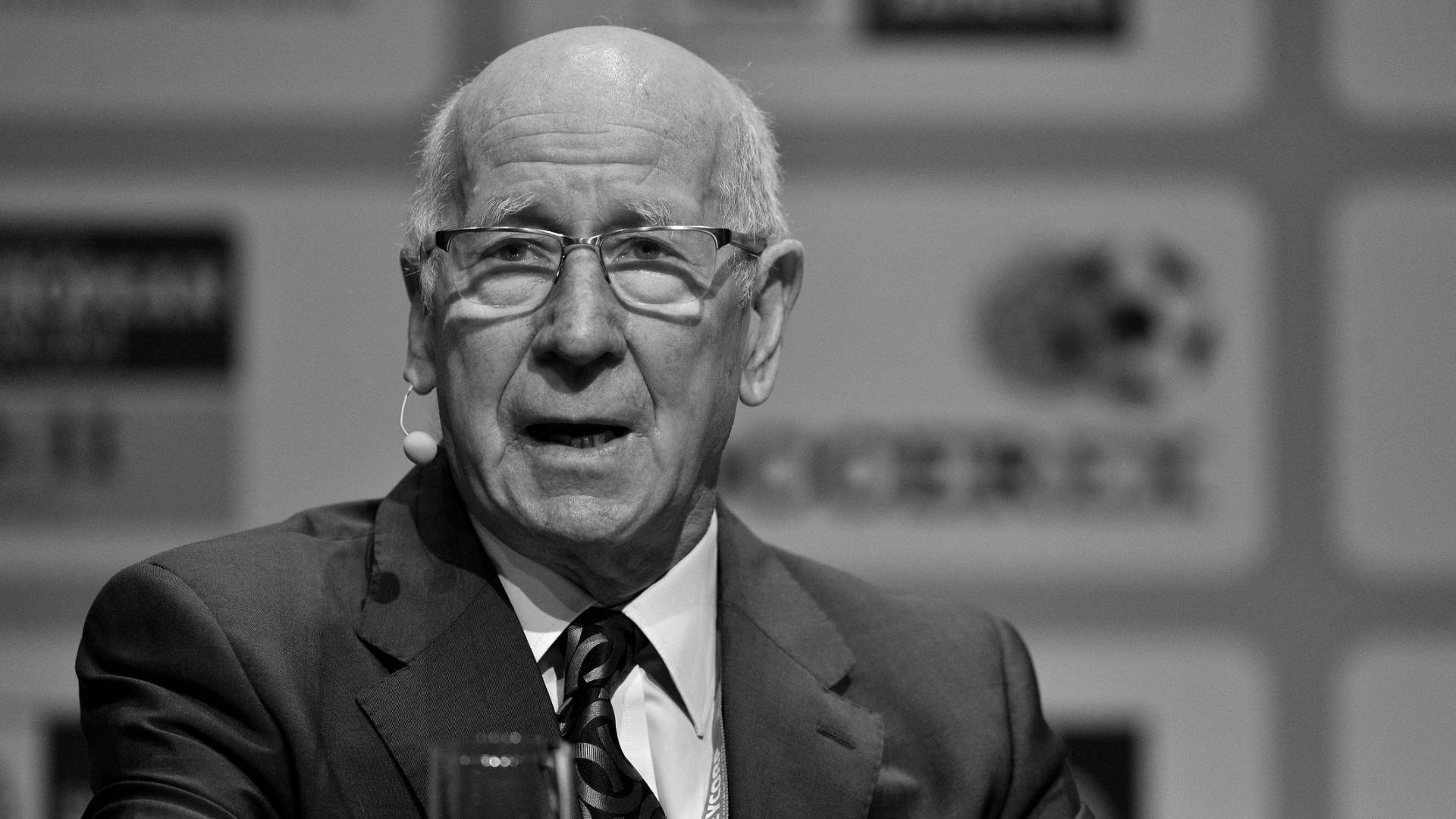 อาลัย "เซอร์ บ็อบบี้ ชาร์ลตัน" ตำนานนักเตะแมนเชสเตอร์ ยูไนเต็ด