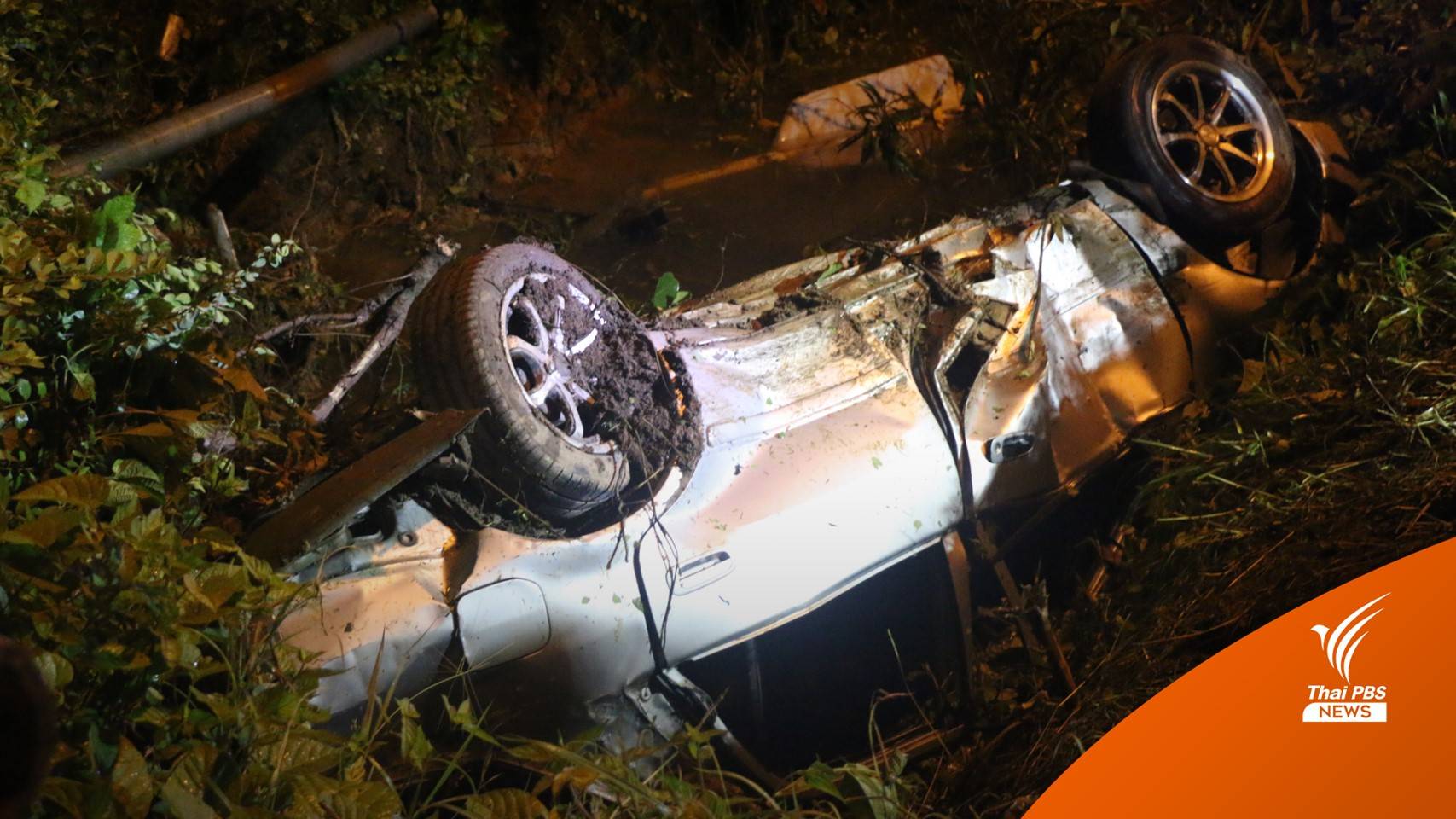 รถขนแรงงานเมียนมาพลิกคว่ำ เสียชีวิต 4 เจ็บ 9 ส่วนคนขับหลบหนี