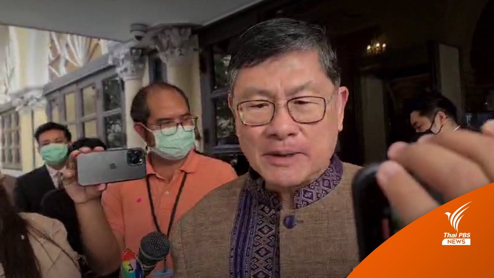 "เอนก" ประกาศเลิกเล่นการเมือง ลั่นพร้อมช่วย "ประยุทธ์"