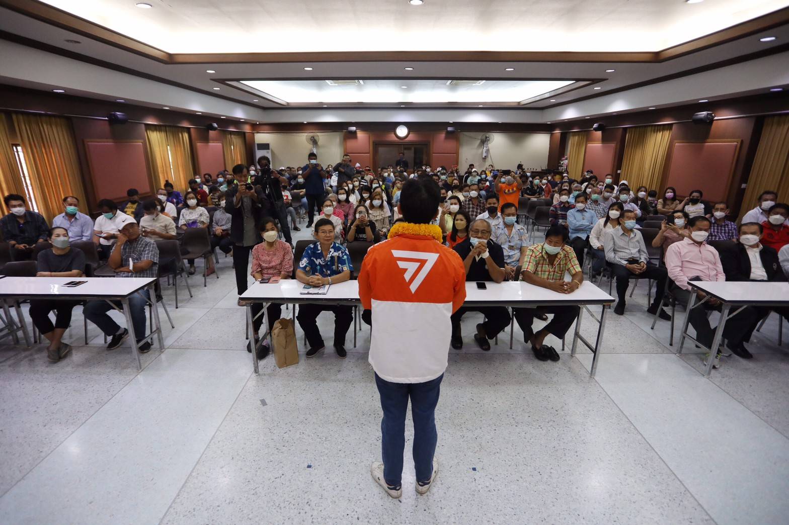 "ก้าวไกล" ลงพื้นที่คุยชาวประมง ย้ำดัน กม.ประมงทันที หากเป็นรัฐบาล