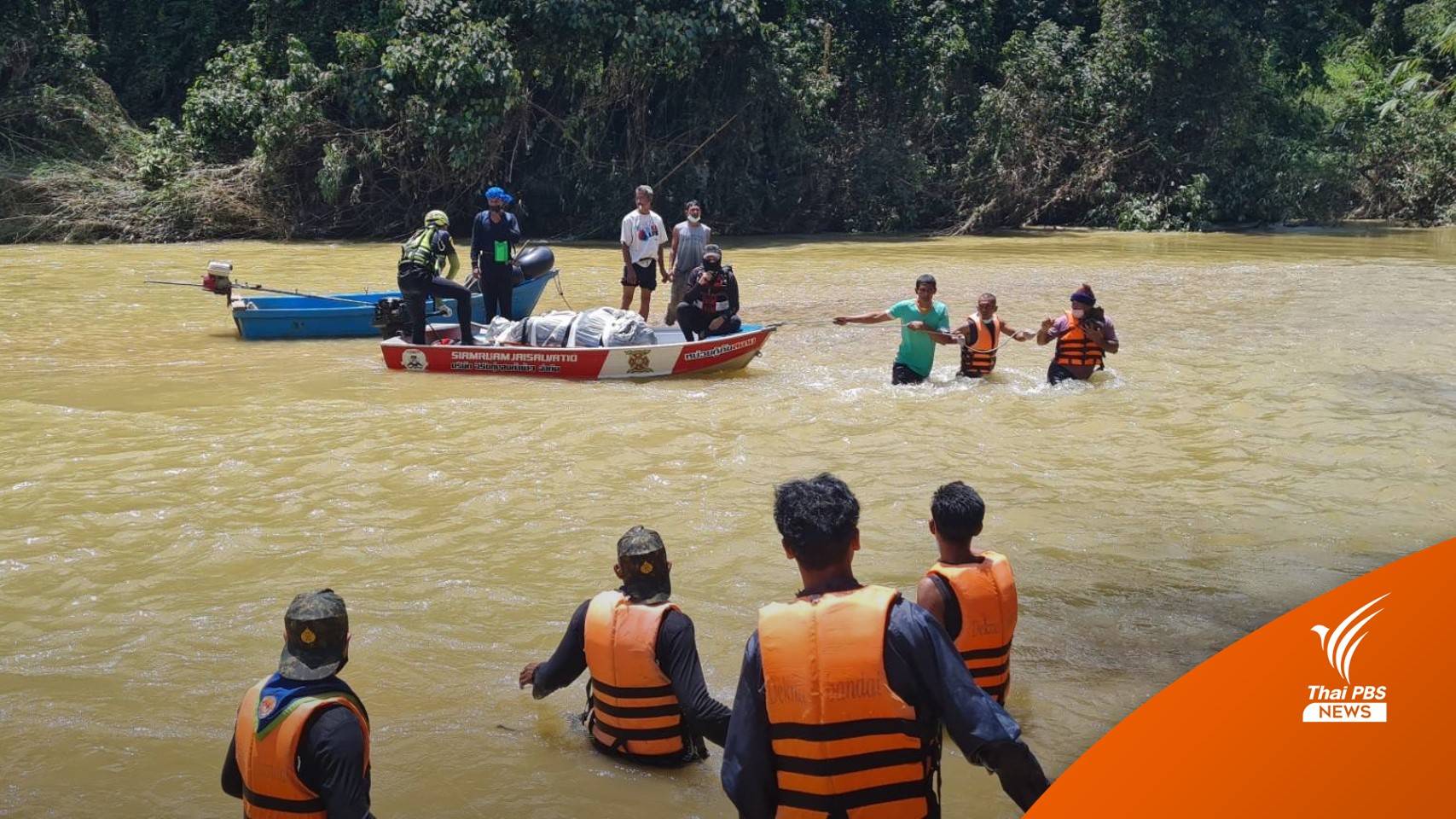 พบแล้ว! คนขับรถตกคอสะพานขาดในนราธิวาส หลังค้นหานาน 4 วัน