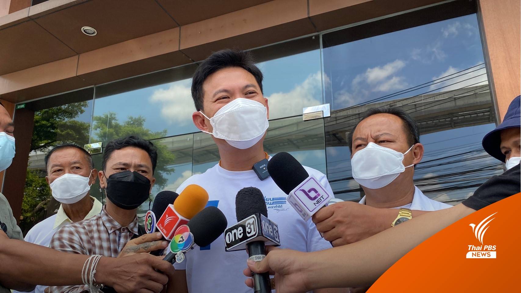 "สุชัชวีร์" ปัดตอบปมเสียงกดดันให้ กก.บห.ปชป. ลาออก