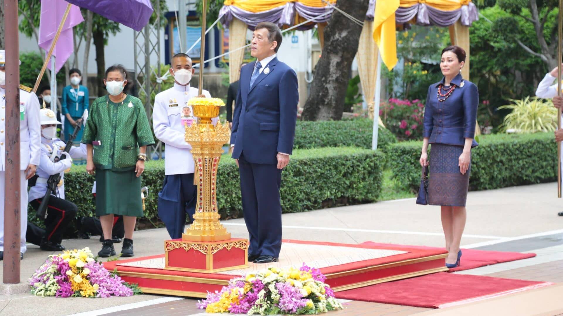ร.10 ทรงเปิด "อาคารนวมินทรบพิตร ๘๔ พรรษา"
