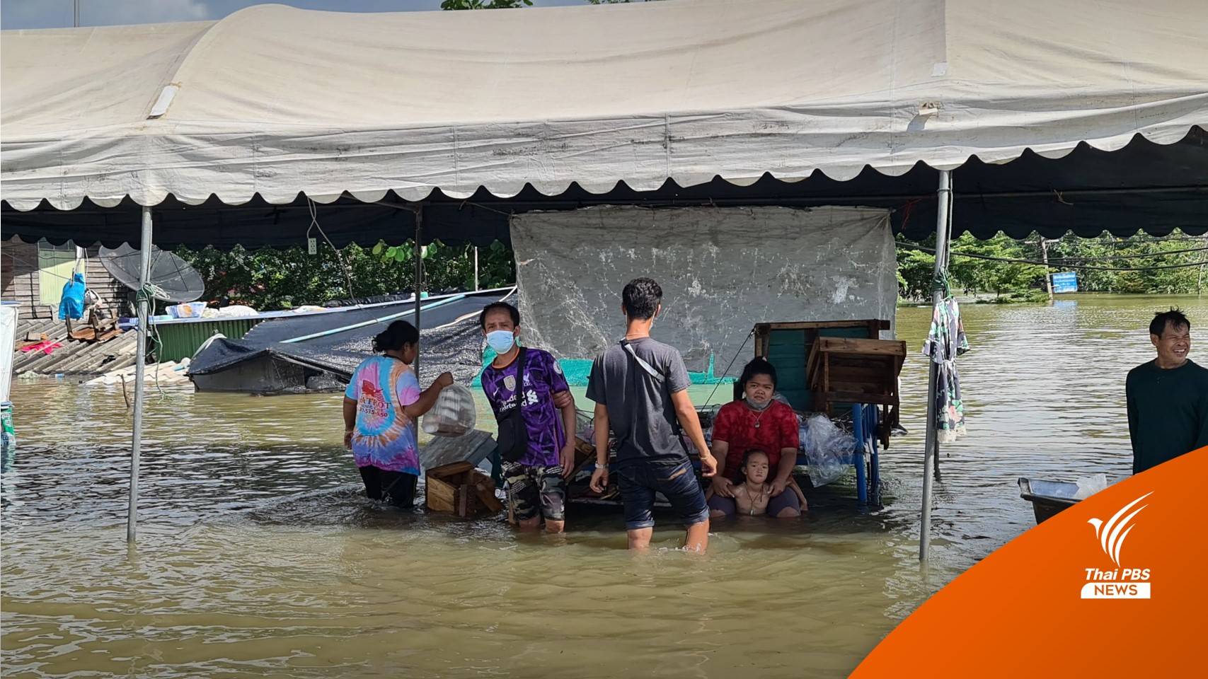 ท่วมซ้ำ! ชาวบ้านหมอ ทวงคำตอบนอนเต็นท์ริมถนนยังไม่พ้นน้ำท่วม