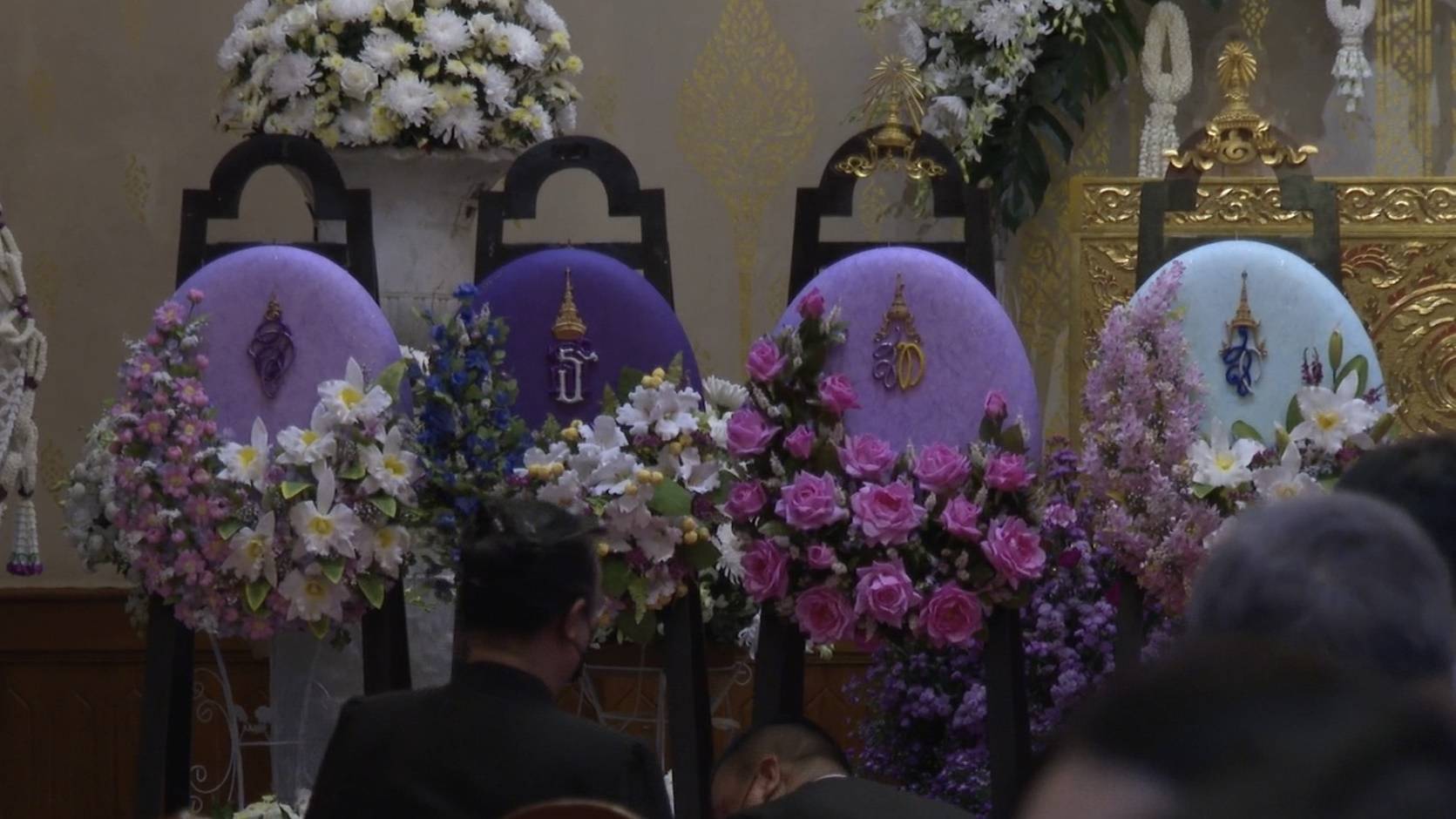 พระบาทสมเด็จพระเจ้าอยู่หัวพระราชทานน้ำหลวงอาบศพ "ทมยันตี"