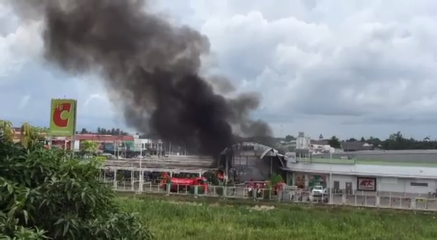 แม่ทัพภาคที่ 4 เผยจับผู้ต้องหาก่อเหตุระเบิดบิ๊กซีปัตตานีได้แล้ว 1 คนเป็น "อุสตาซ"