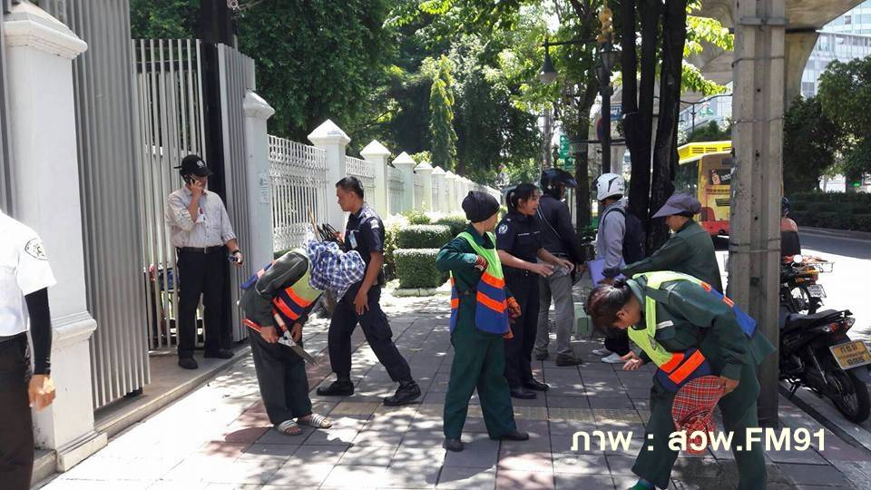 เกิดเหตุระเบิด ซ.สุขุมวิท 40 พนักงาน กทม. เจ็บ 2 คน