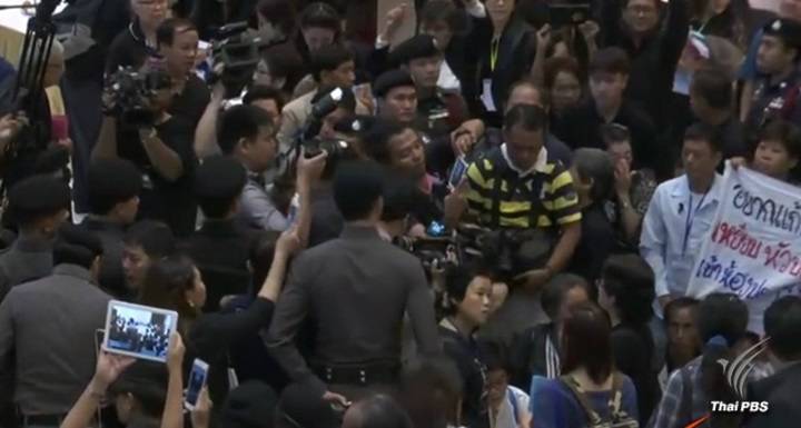 ยอมให้จัดเวทีคู่ขนาน "กฎหมายบัตรทอง" ที่กรุงเทพ