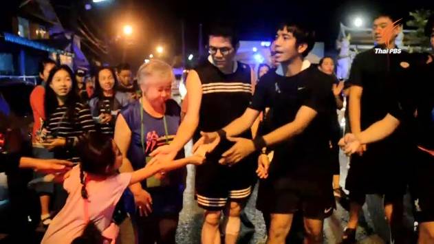 “ก้อง ห้วยไร่” ออกวิ่งช่วย “ตูน” สมทบก้าวคนละก้าว ยอดบริจาคกว่า 2.5 ล้าน