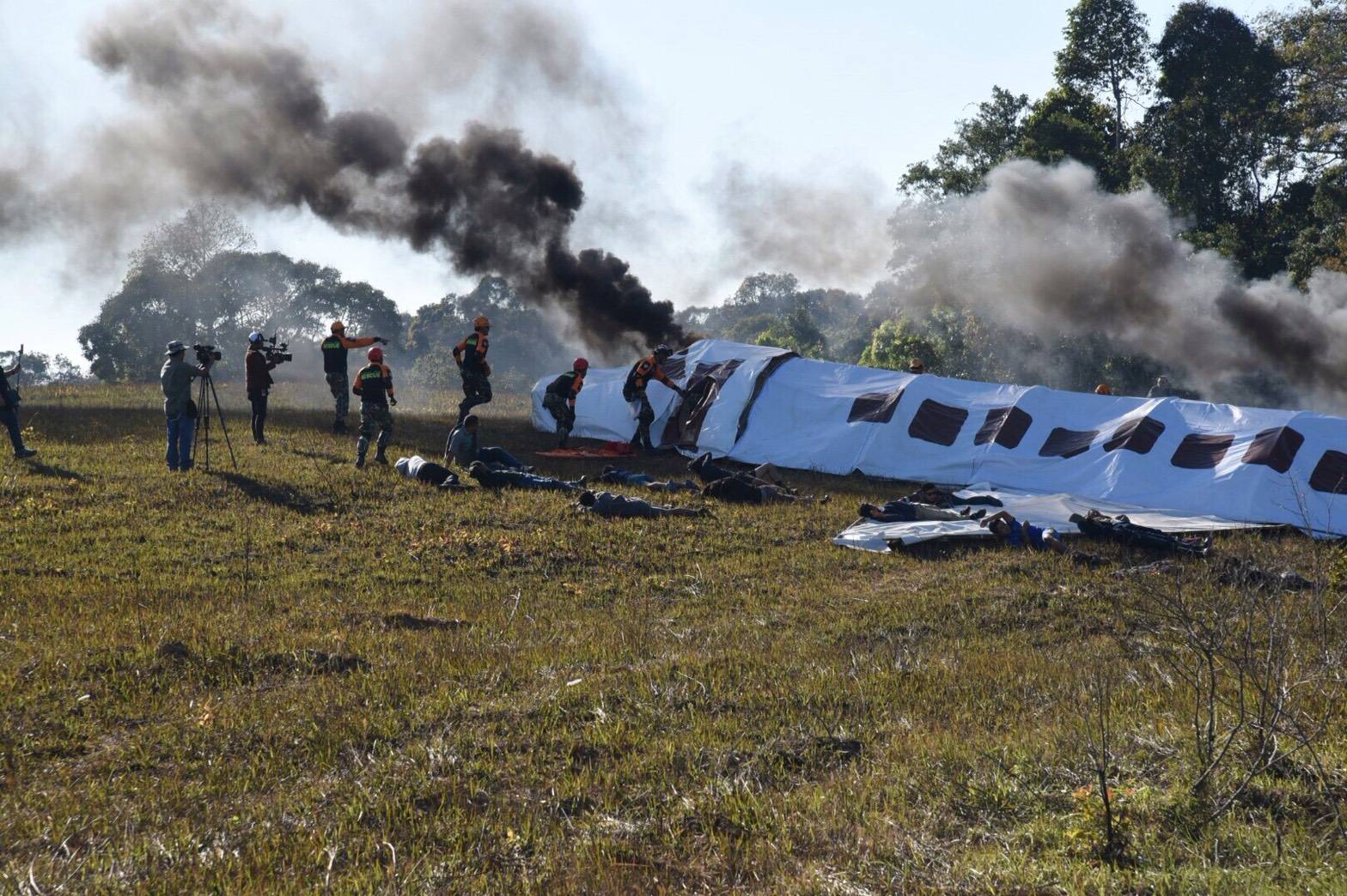 ประมวลภาพจำลองเหตุการณ์ "การช่วยชีวิต" เครื่องบินตกป่าเขาใหญ่