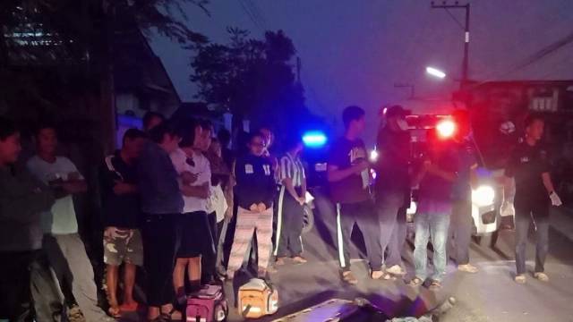 ชายขี่ม้ากลับจากต้อนรับตูน ตกหลังม้าเสียชีวิต