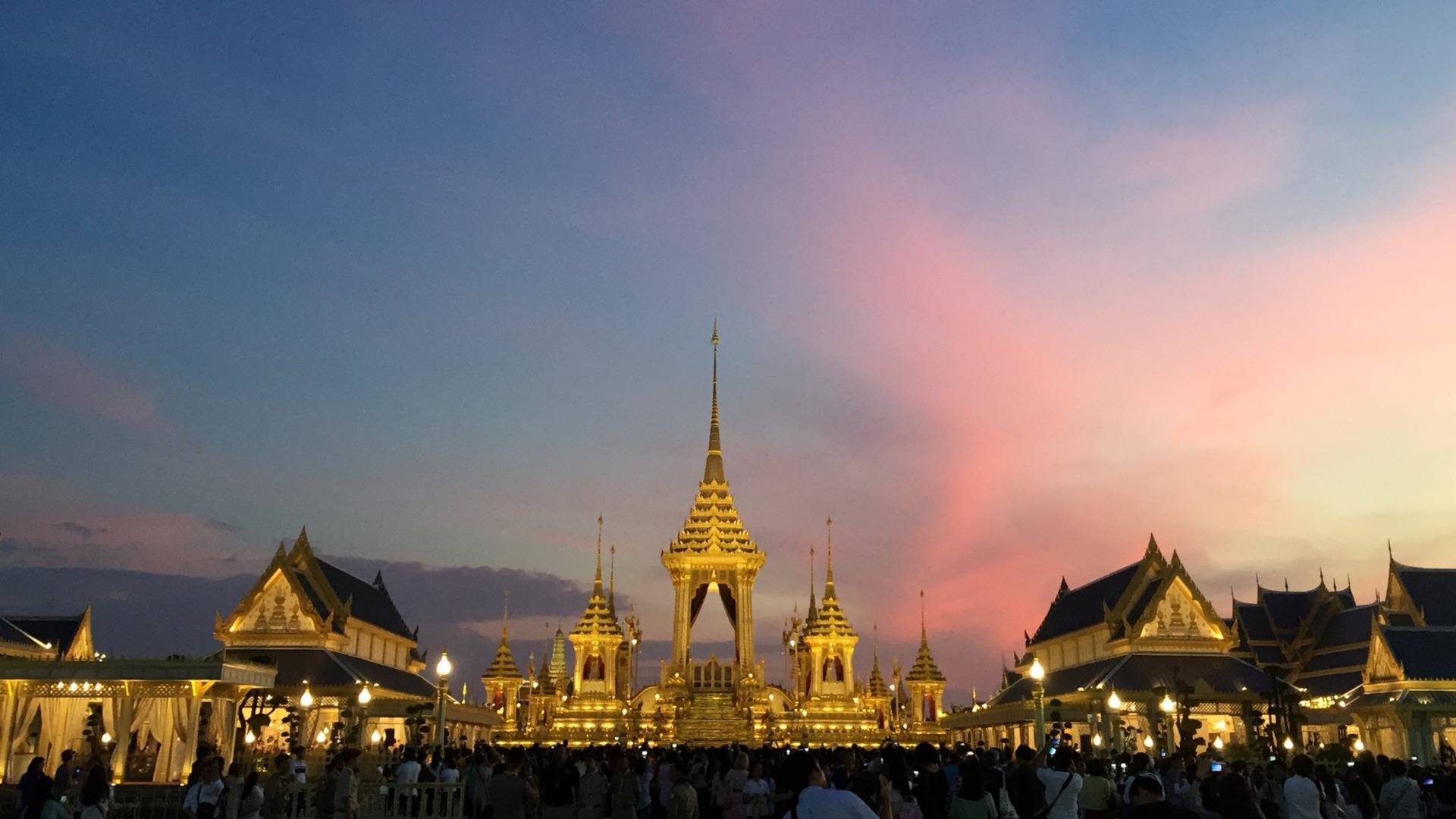 วันสุดท้ายเปิดให้เข้าชมพระเมรุมาศ ก่อนรื้อถอนไปแสดงจุดอื่น