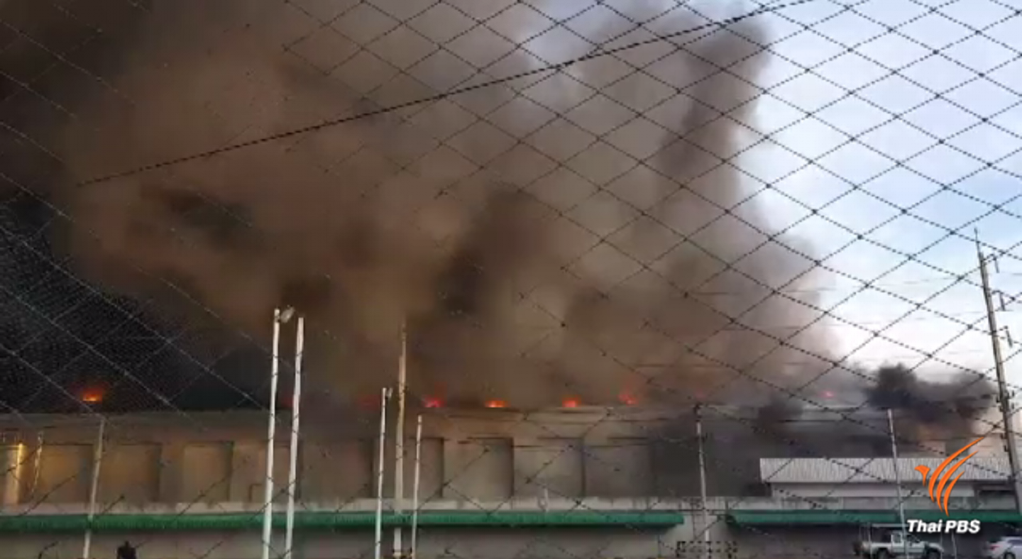 ไฟไหม้อาคารโรงงานผลิตเครื่องดื่ม จ.ปทุมธานี