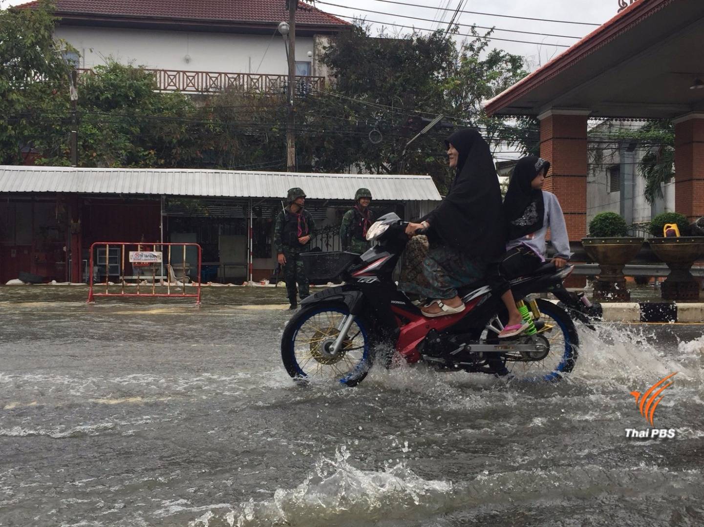 อัพเดท "เมืองปัตตานี" ระดับน้ำลดลงแล้ว 