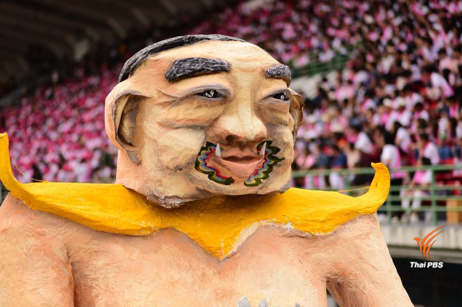 เผยโฉม 5 หุ่นล้อการเมือง มธ. จี้ปมการเมืองไทย