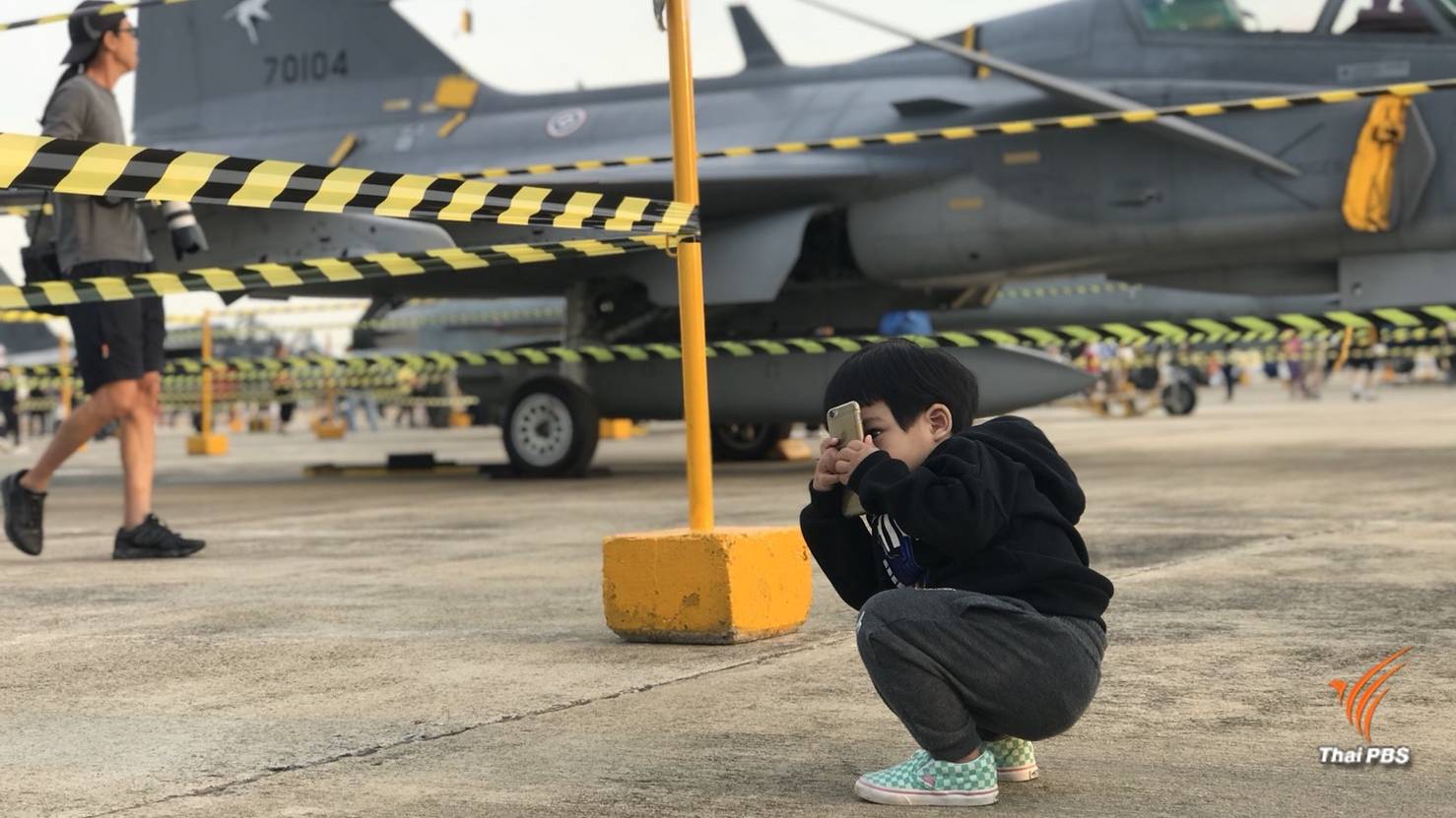 กองบิน 6 ดอนเมืองคึกคัก เด็กๆ ไปชมเครื่องบิน