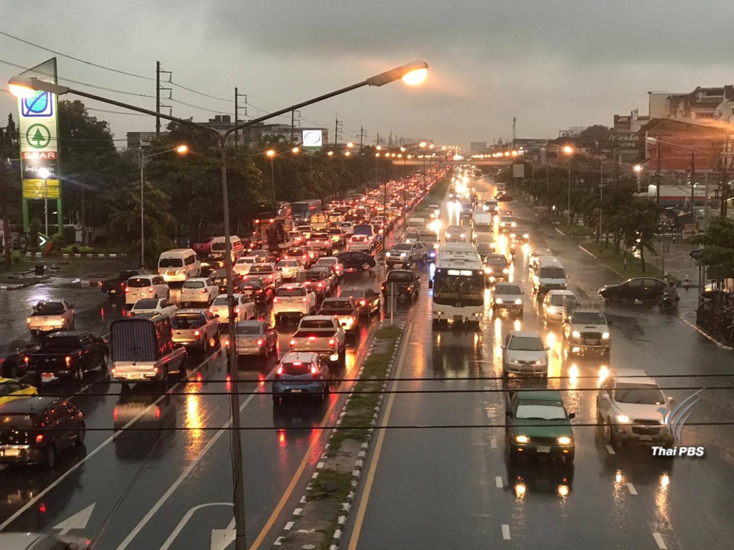 ฝนกระหน่ำ กทม.และปริมณฑล หลังกรมอุตุฯ เตือนฝนตกชุกหนาแน่นทุกภาคถึง 26 ก.ย.