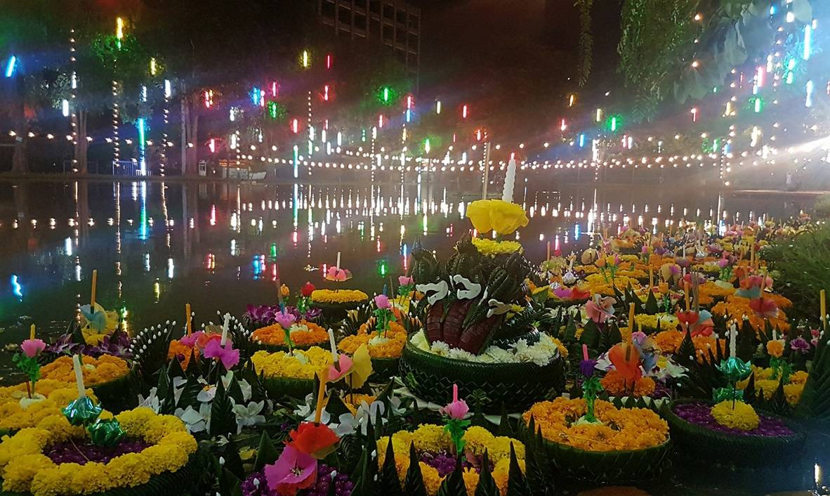 ชวนลอยกระทงลดขยะทิ้งแม่น้ำ- ชี้ปี 59 คนเลือกกระทงธรรมชาติกว่า 5.7 แสนใบ